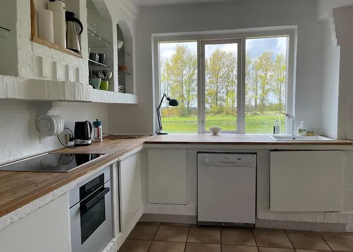 Saerpraeget & Teatralsk Villa, Med Skon Udsigt * Borre